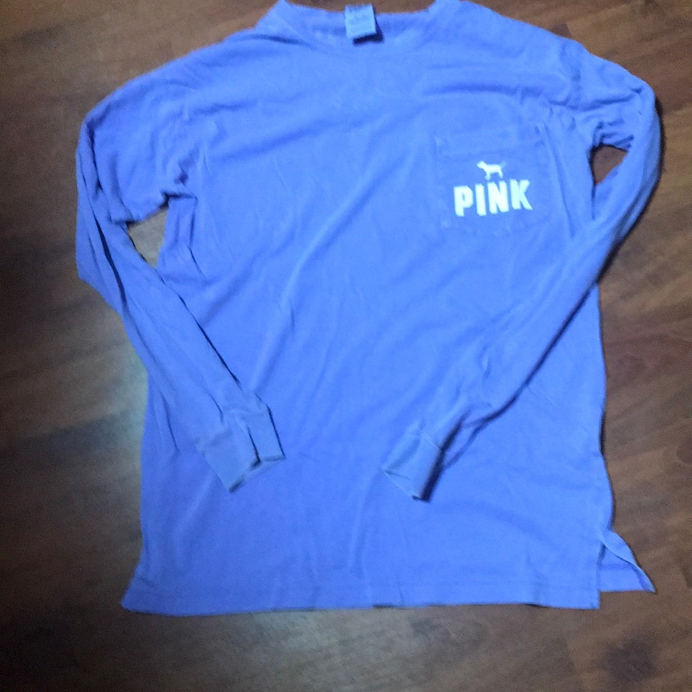 A “pink” long sleeve shirt.